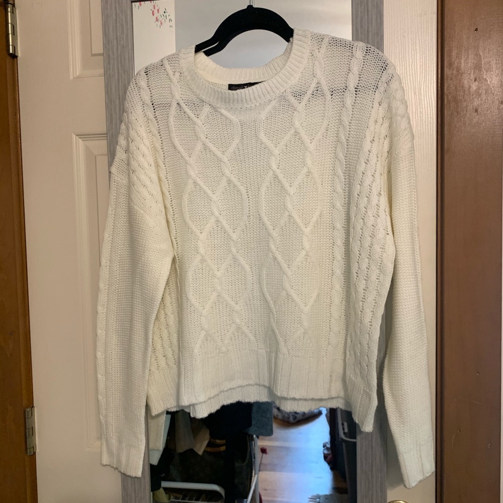 Cable Knit Pullover Sweater